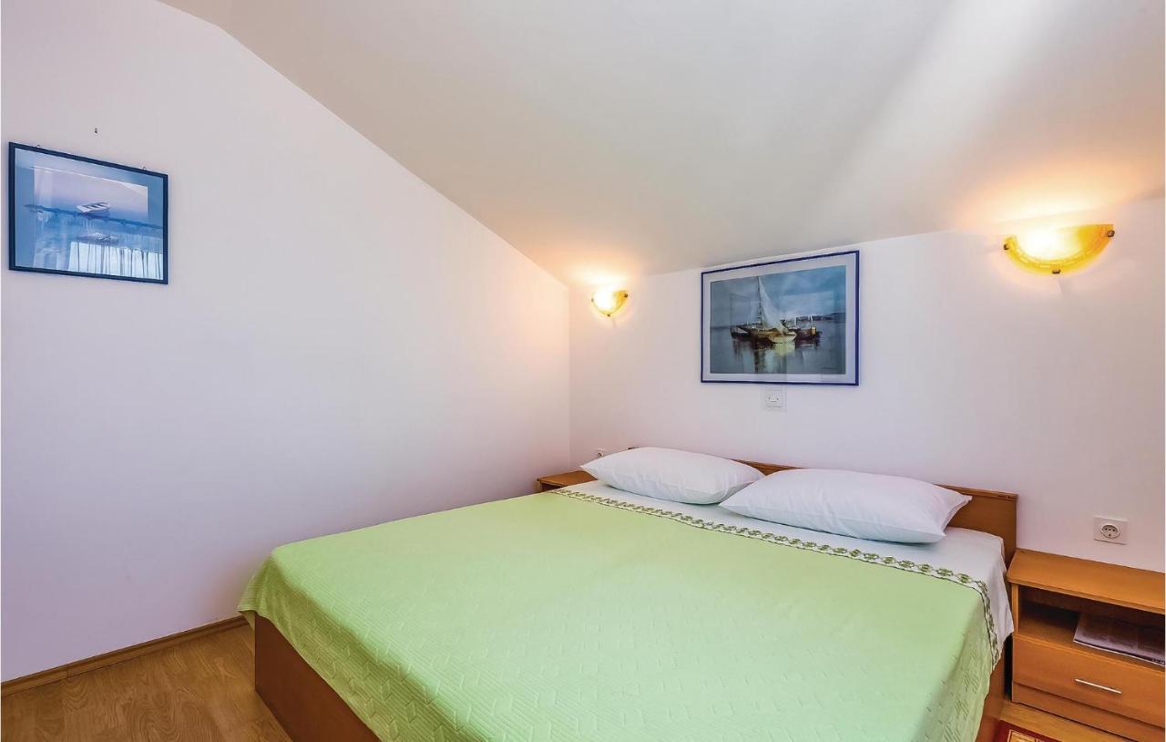 Lovely Apartment In Krk With Wifi Brzac エクステリア 写真