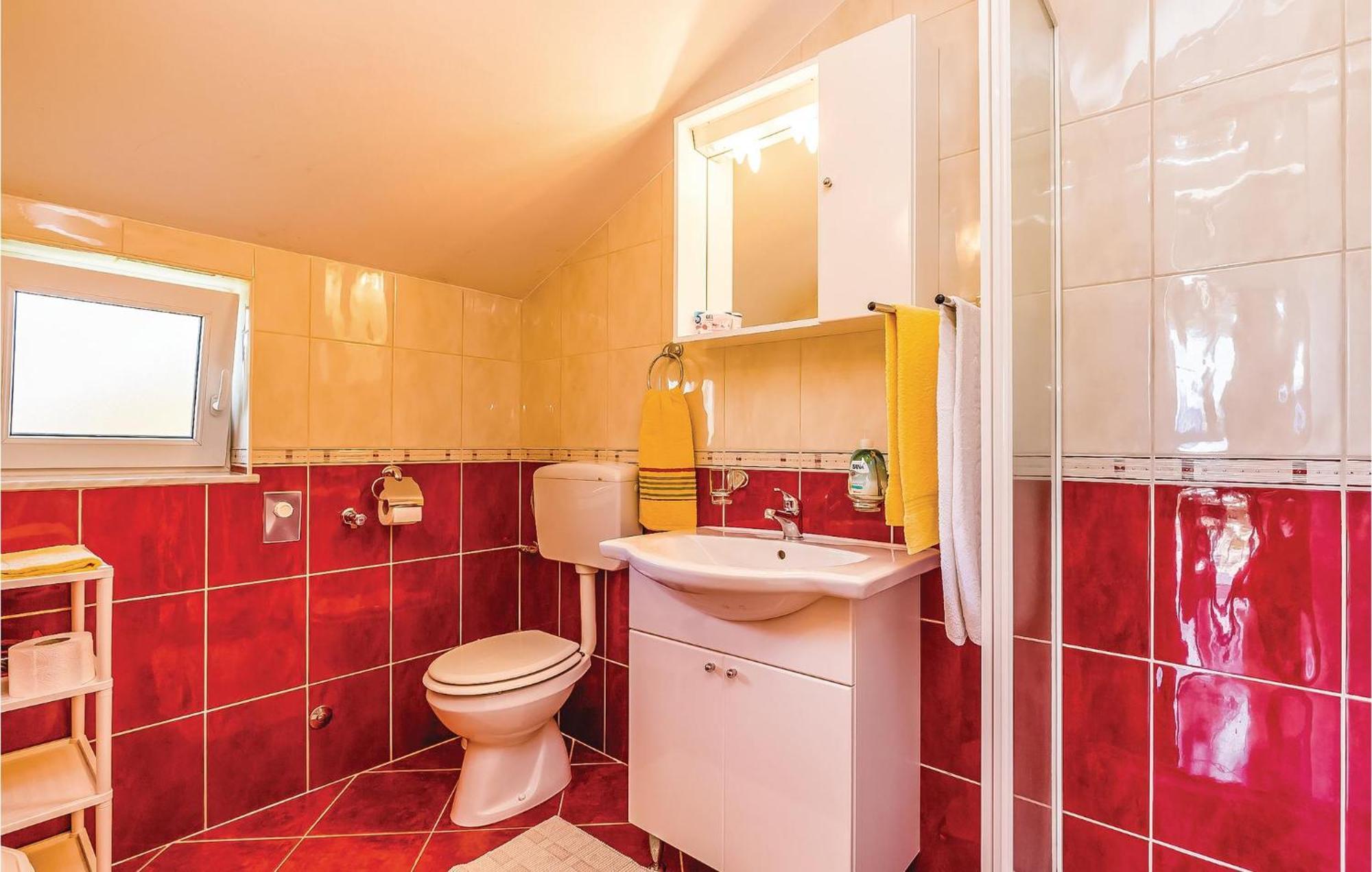 Lovely Apartment In Krk With Wifi Brzac エクステリア 写真