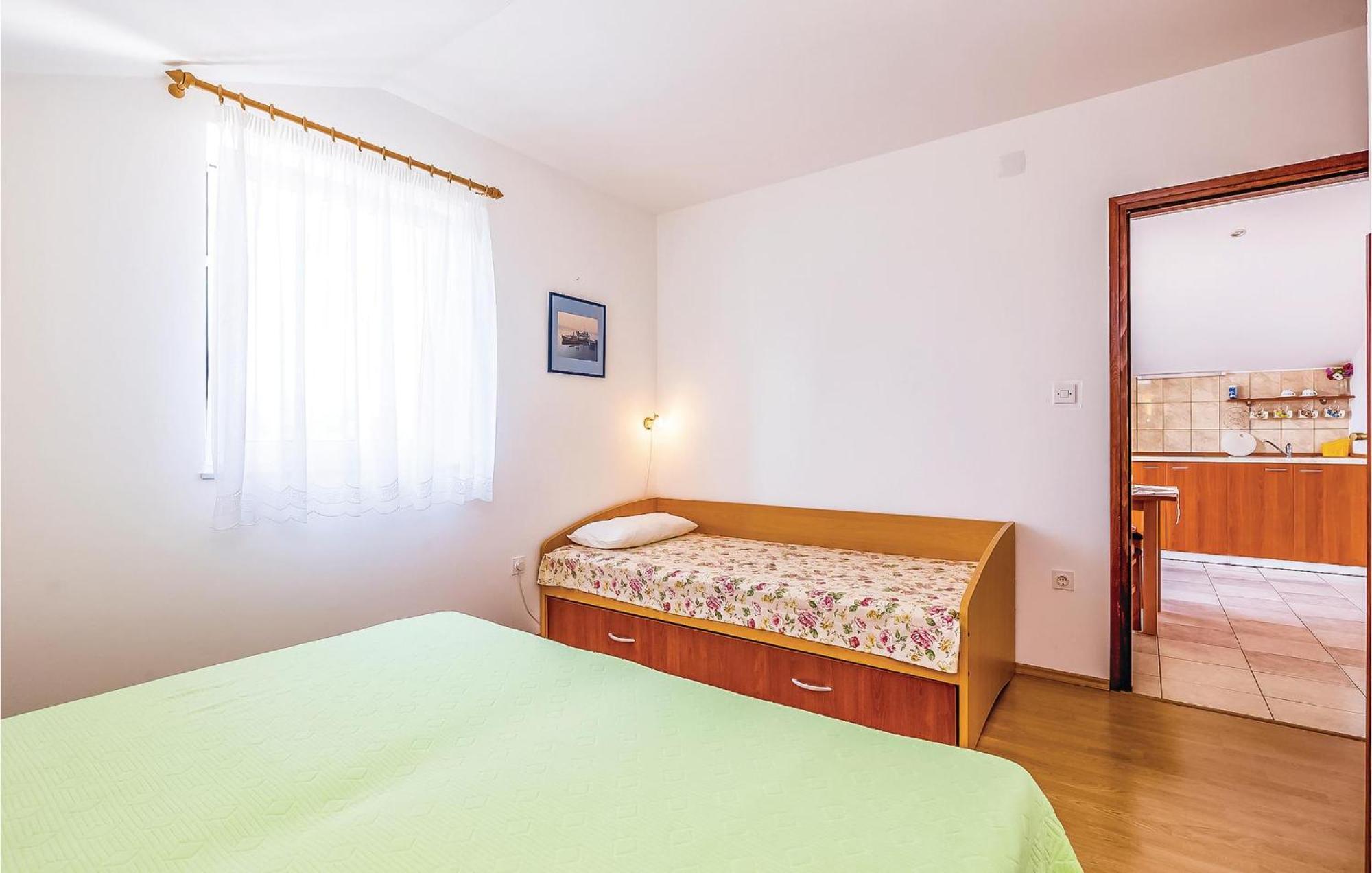 Lovely Apartment In Krk With Wifi Brzac エクステリア 写真